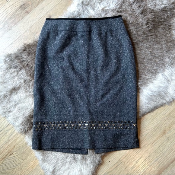 Talbots Dresses & Skirts - Talbots Collection Business Pencil Skirt - Gray w/ Embellishment - Size 6